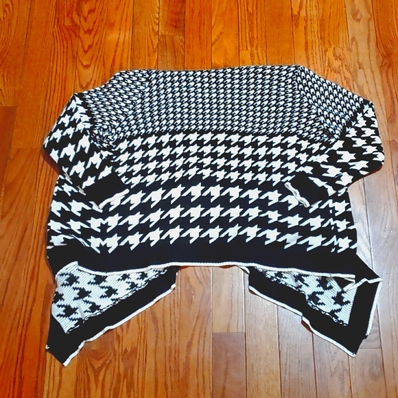 NWOT:  WOMENS CATO HOUNDSTOOTH PRINT SWEATER - Picture 5 of 5